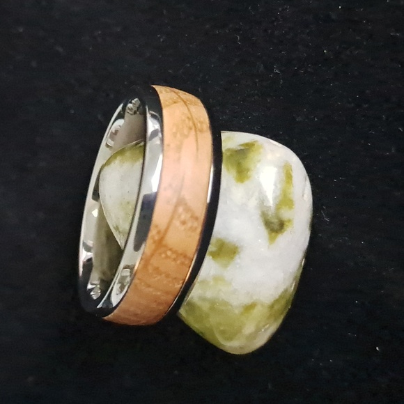 Whisky Barrel Titanium Mens Ring. Sizes 9 & 10 - Picture 2 of 5